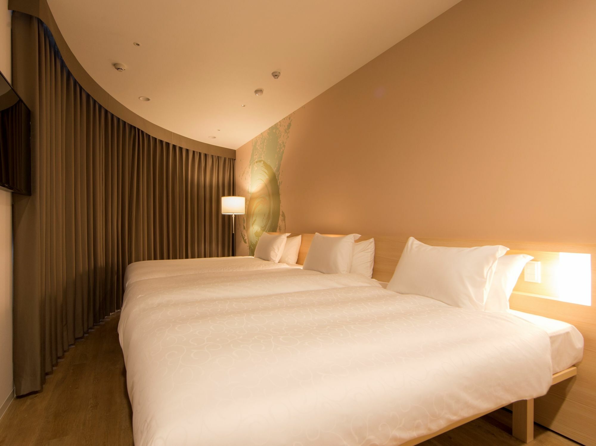 Karaksa Hotel Osaka Shinsaibashi I Экстерьер фото